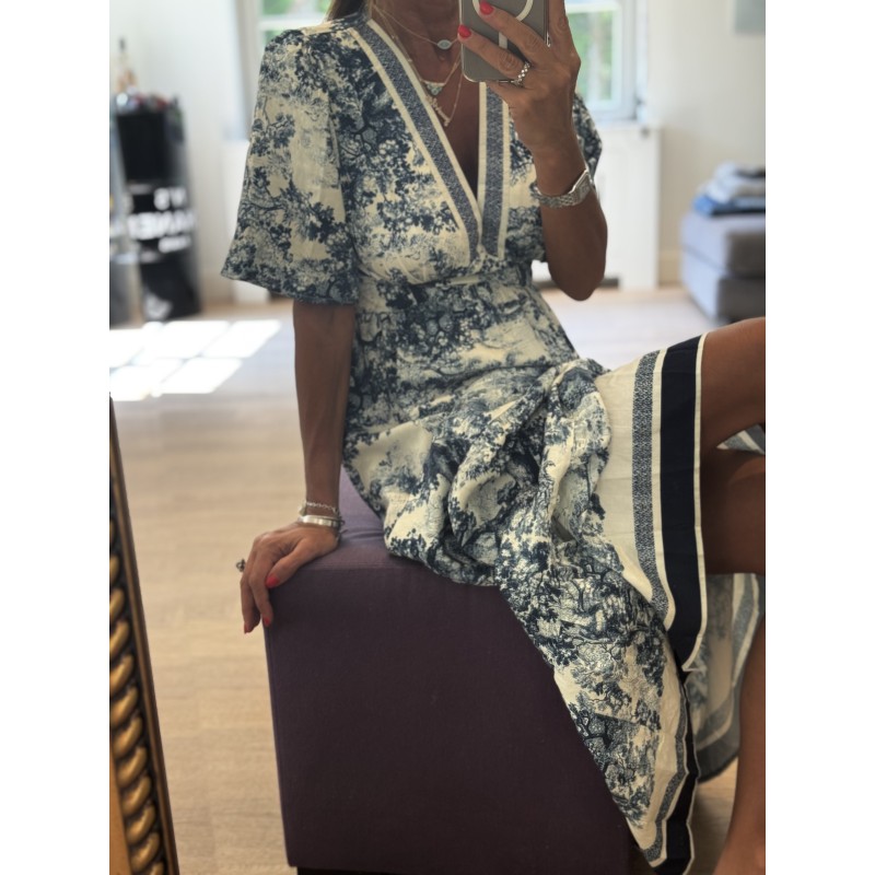 Robe Lucie