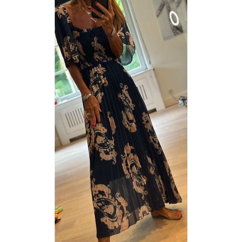 Robe Sarah