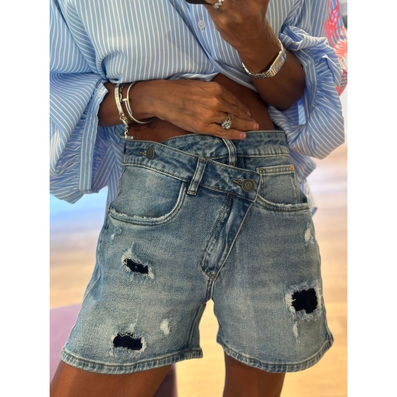 Short Camille
