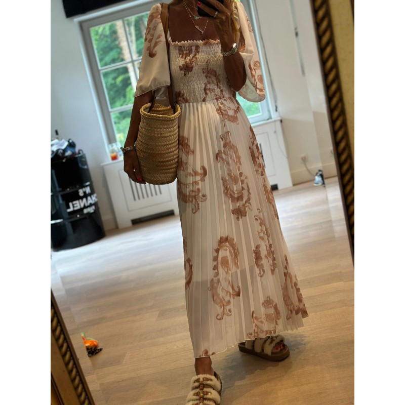 Robe Sarah