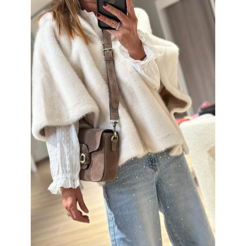 Manteau cape fausse fourrure Paris Manteau cape fausse fourrure Paris