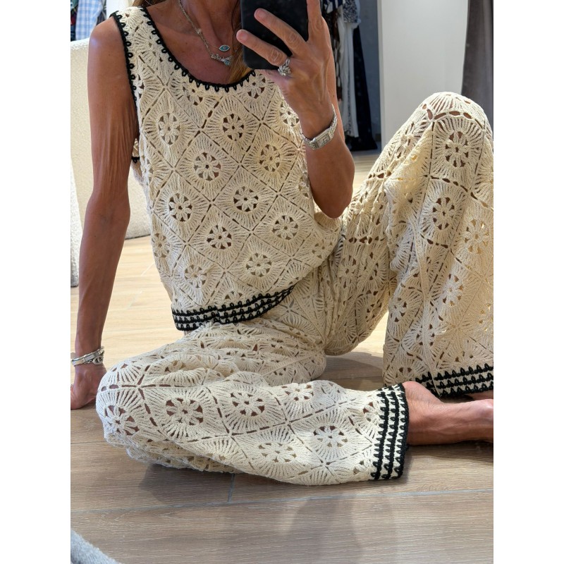 Ensemble crochet Dubai