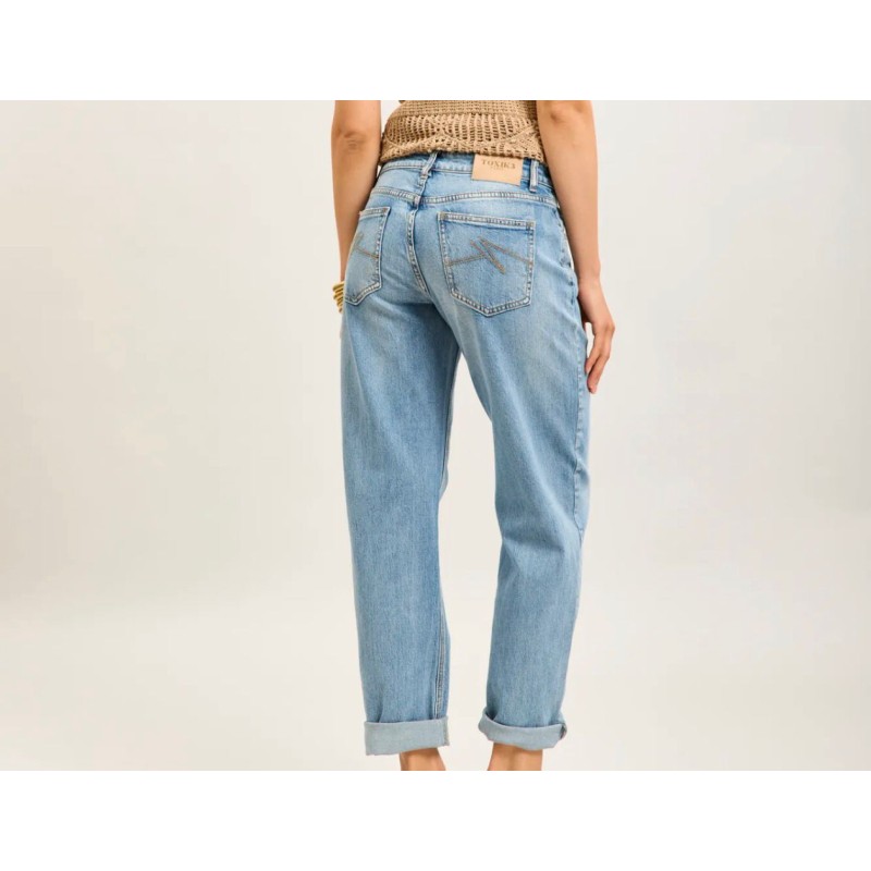 Jeans Mom