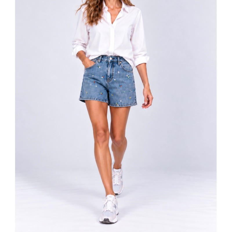 Short jeans flowers