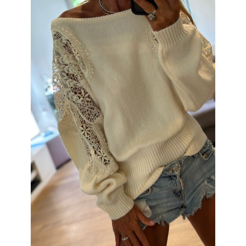 Pull manche broderie anglaise